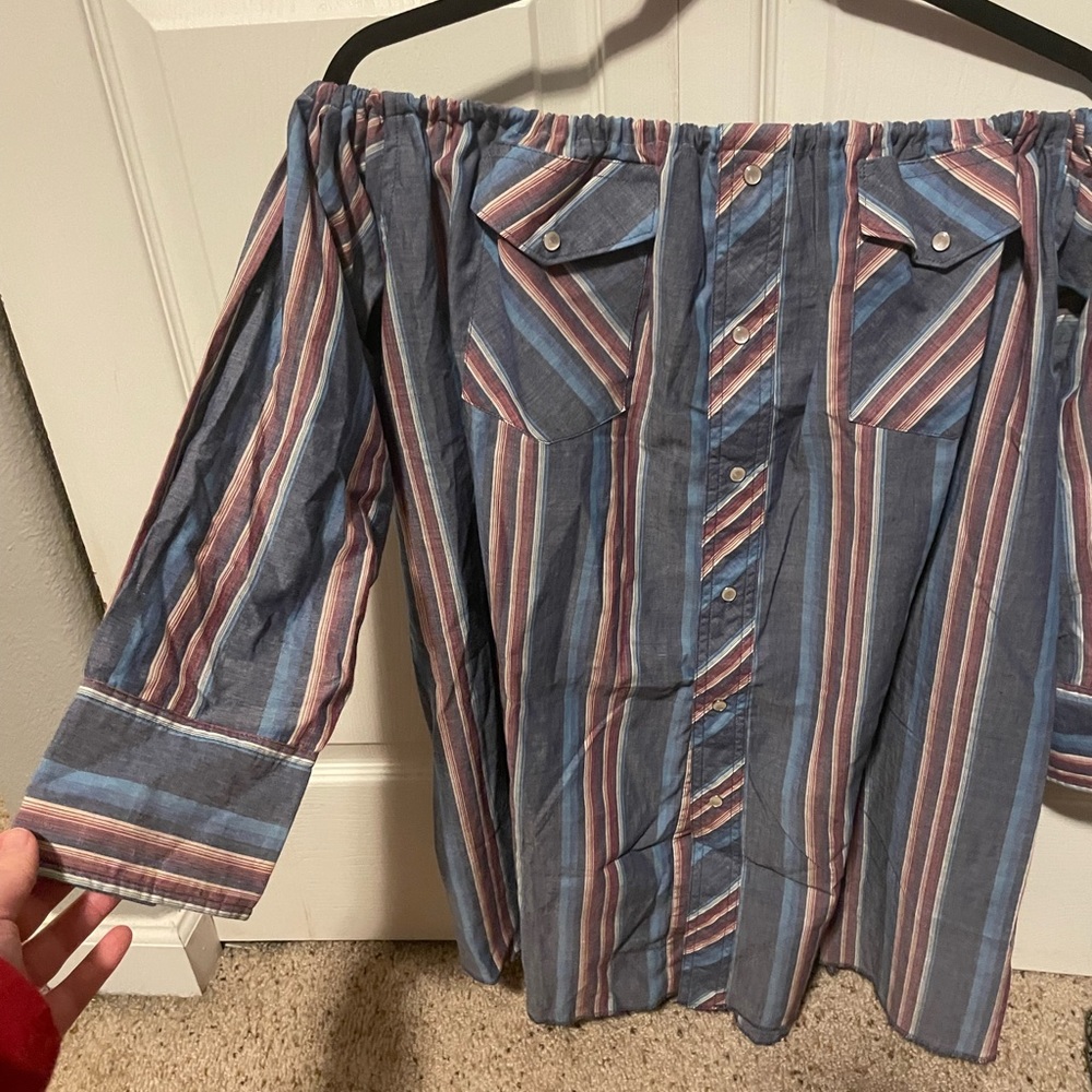 Off shoulder vintage pearl snap